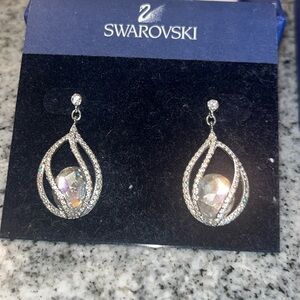 SWAROVSKI - drop earring, worn once for a wedding